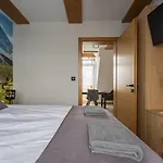 Golden - Tatra View - Ksiezycowe - 24i 1-2 *
